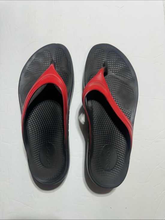 OOFOS Shoes - OOFOS OOlala Black & Red Foam Flip Sandals - Crocs Style size W11 comfortable